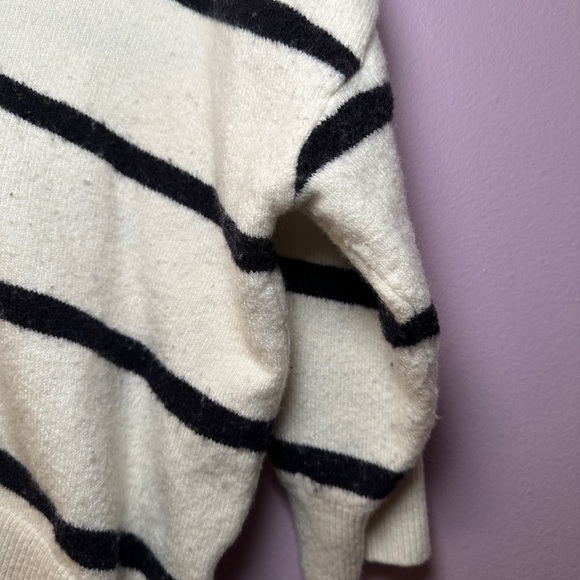 H&M Women’s Striped Collar Top l Size S - Picture 3 of 7